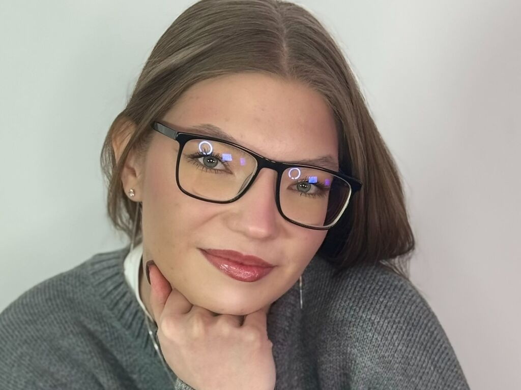 HarrietteCarn LiveJasmin