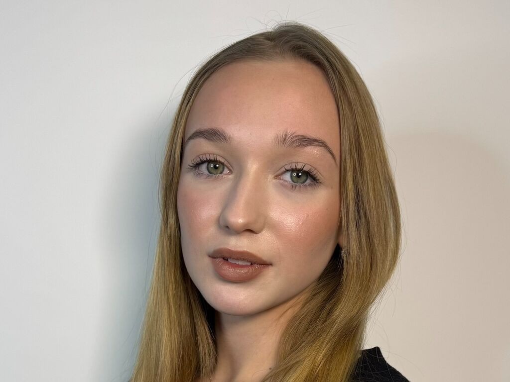 HedyRothfuss Desnudo