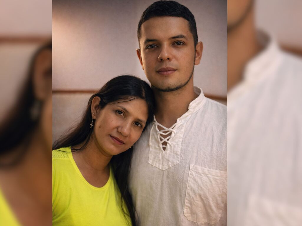 HelenAndJake Desnudo