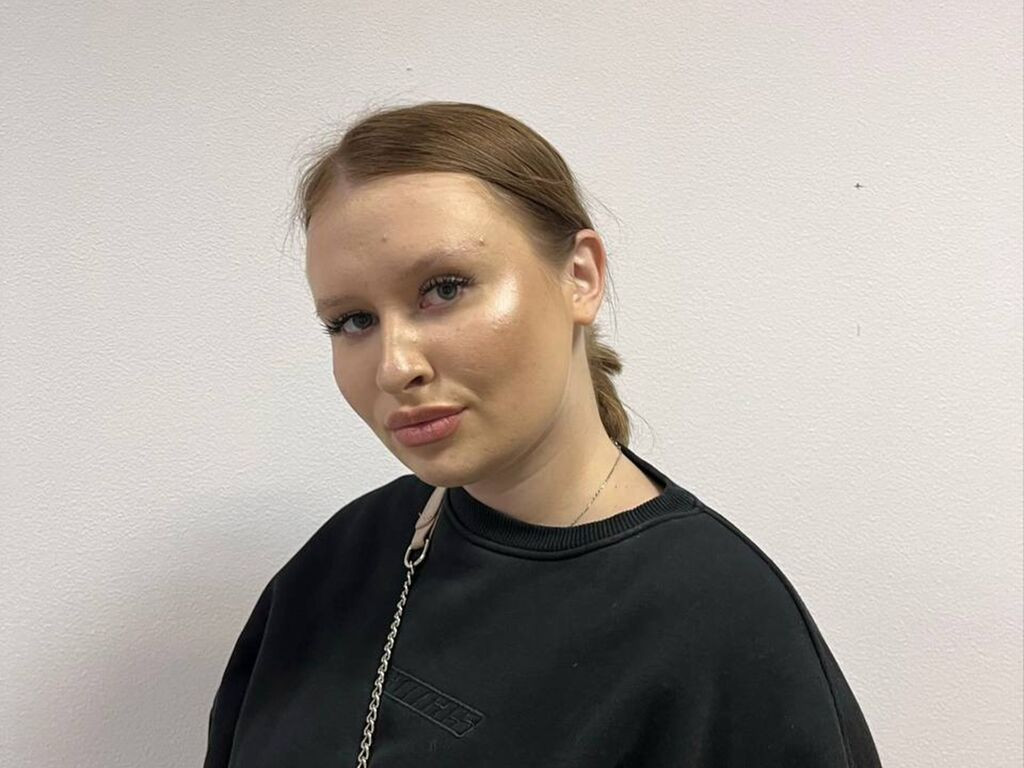 HenriettaFears LiveJasmin