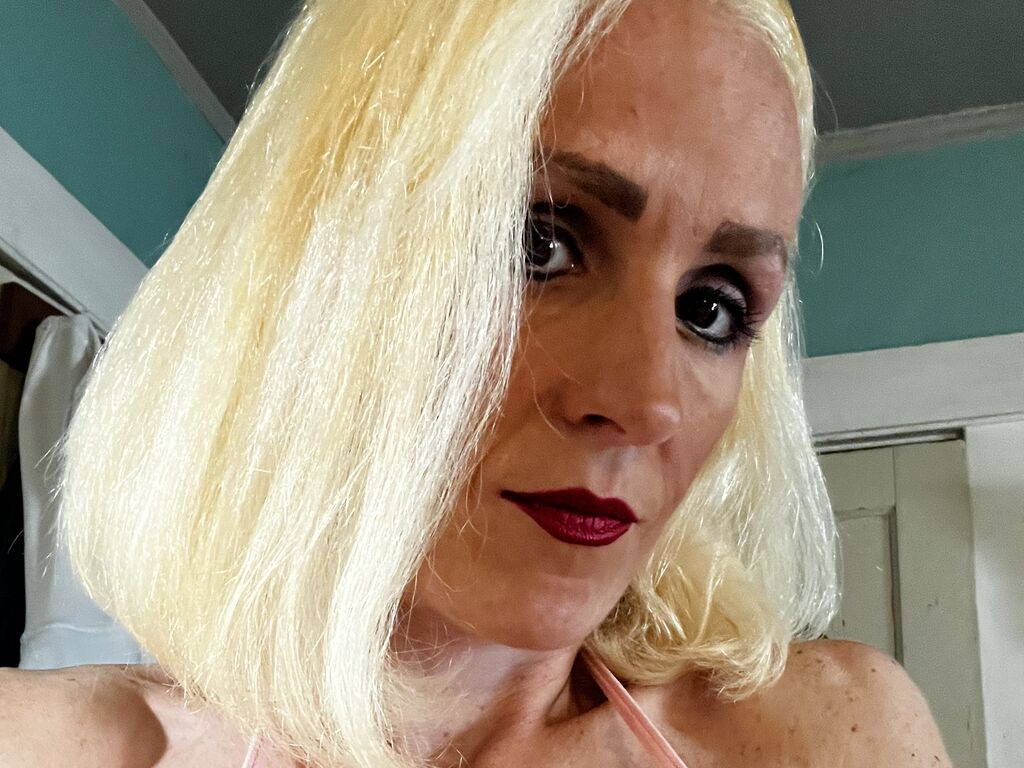 HotSummerss LiveJasmin