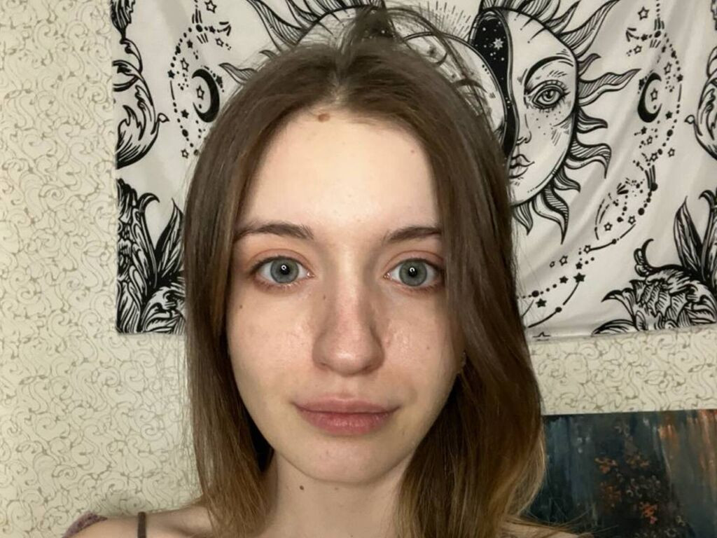 InezMesrobian Desnudo