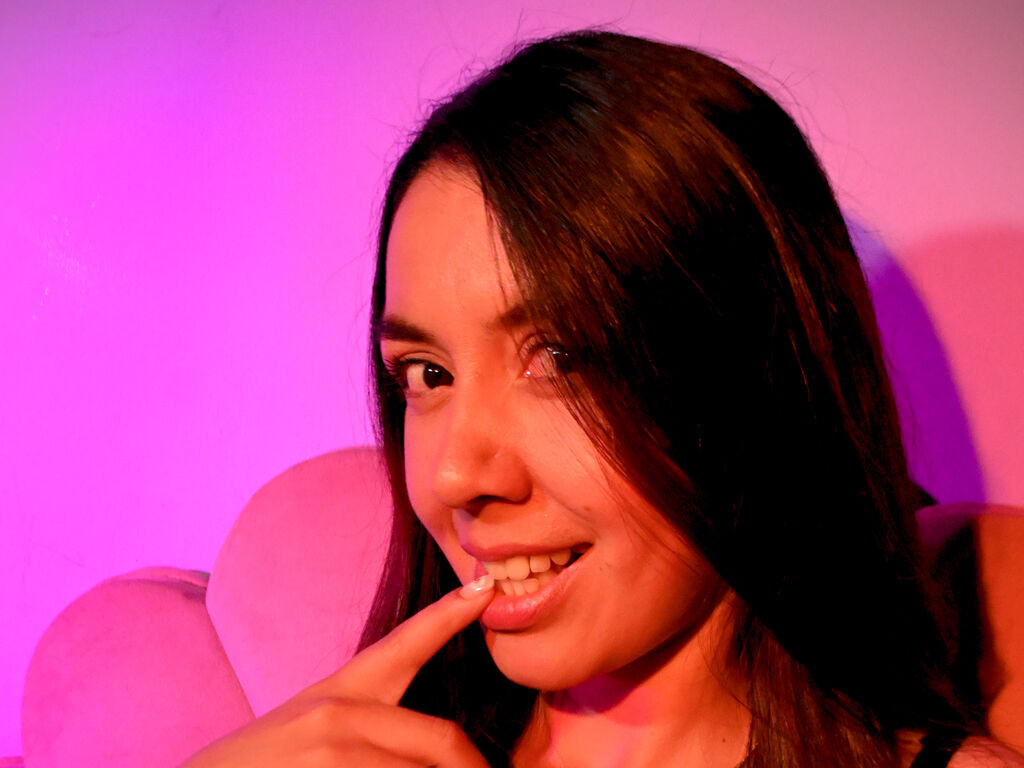 IssabellaEvans LiveJasmin