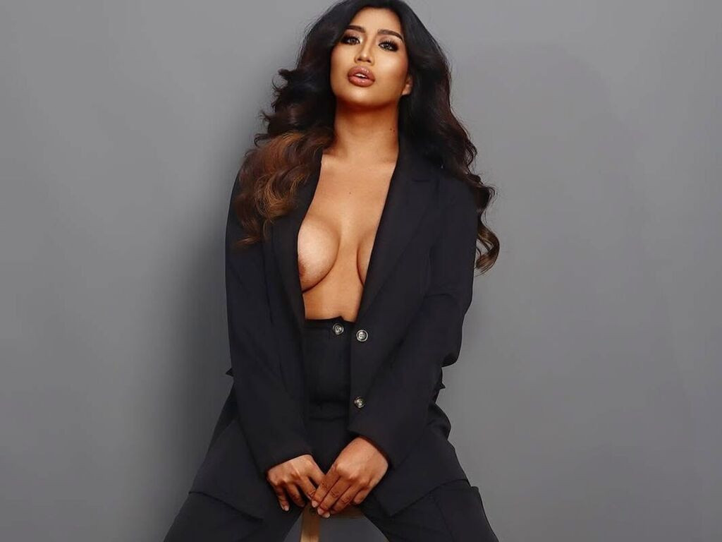IvyAguaz LiveJasmin