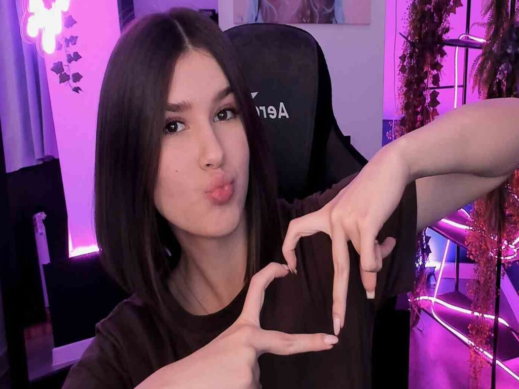 IzabelaVerano LiveJasmin