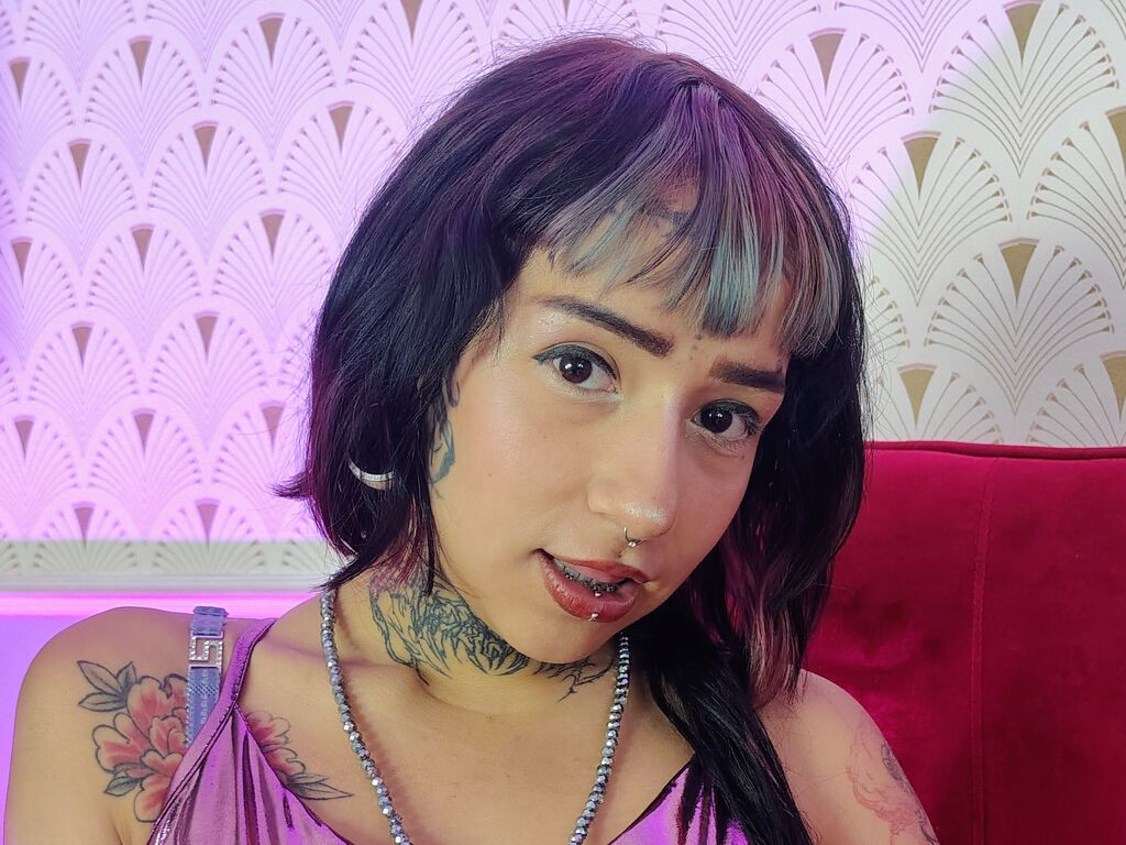 JadeBonett LiveJasmin