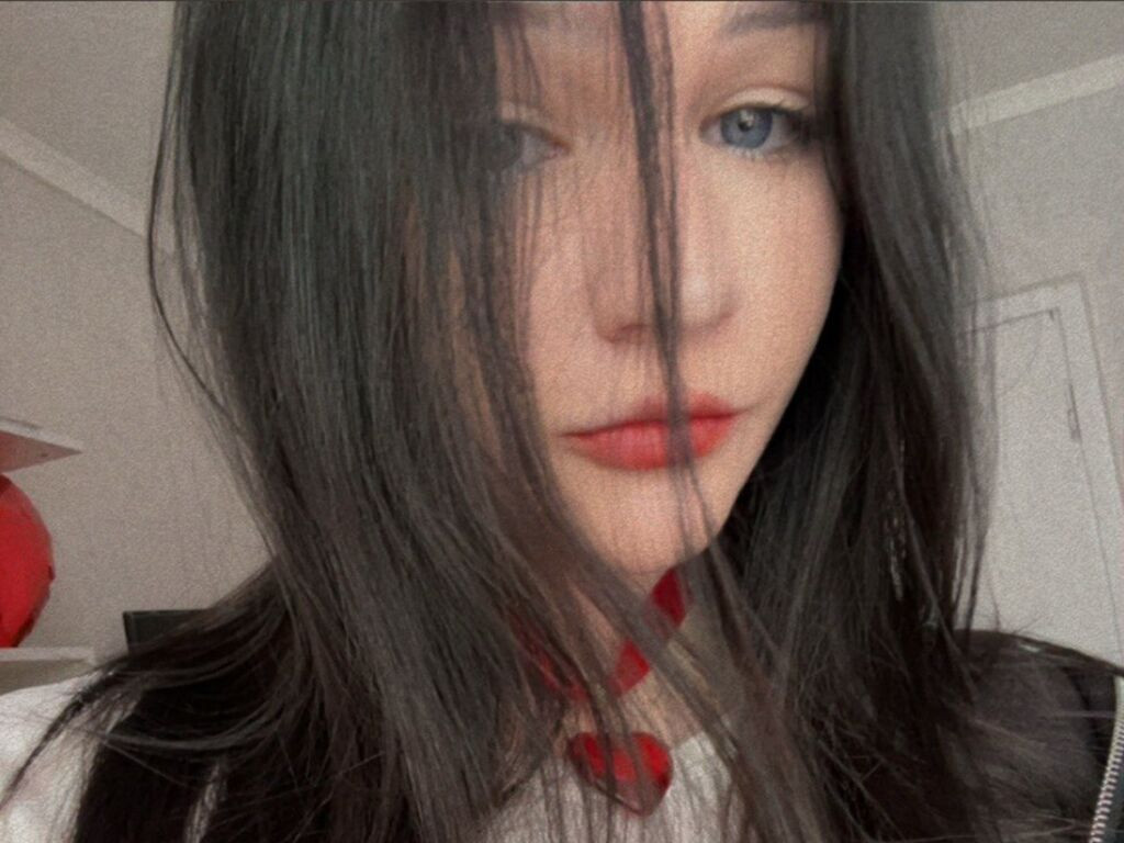 JadeyCharm LiveJasmin