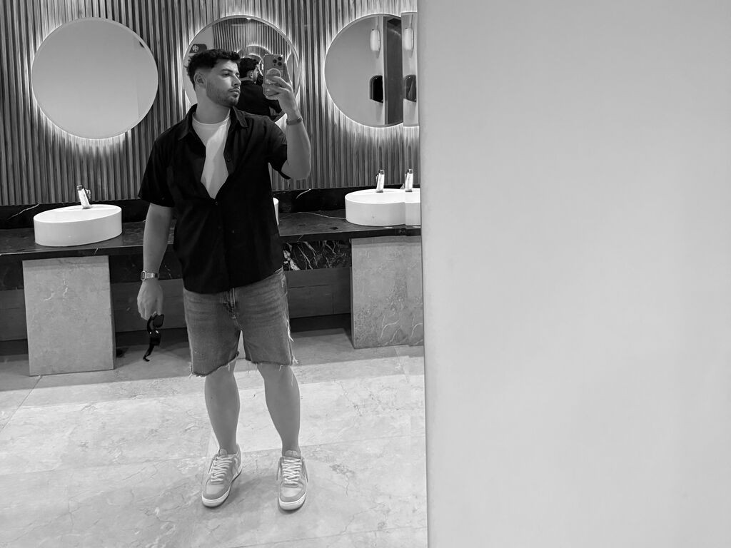 JavierSolarion LiveJasmin