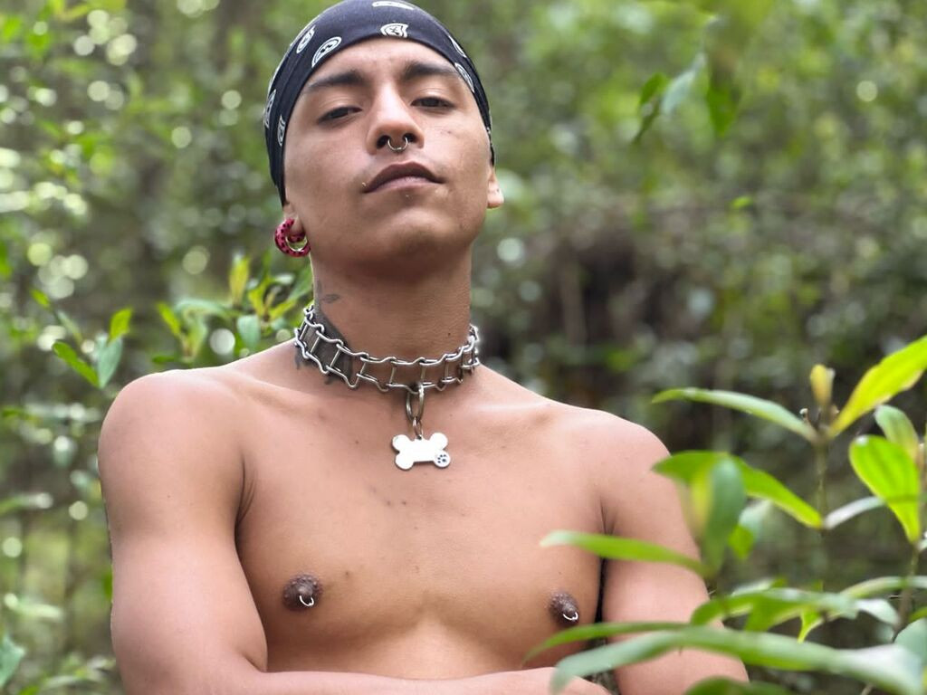 JaydenRoux LiveJasmin