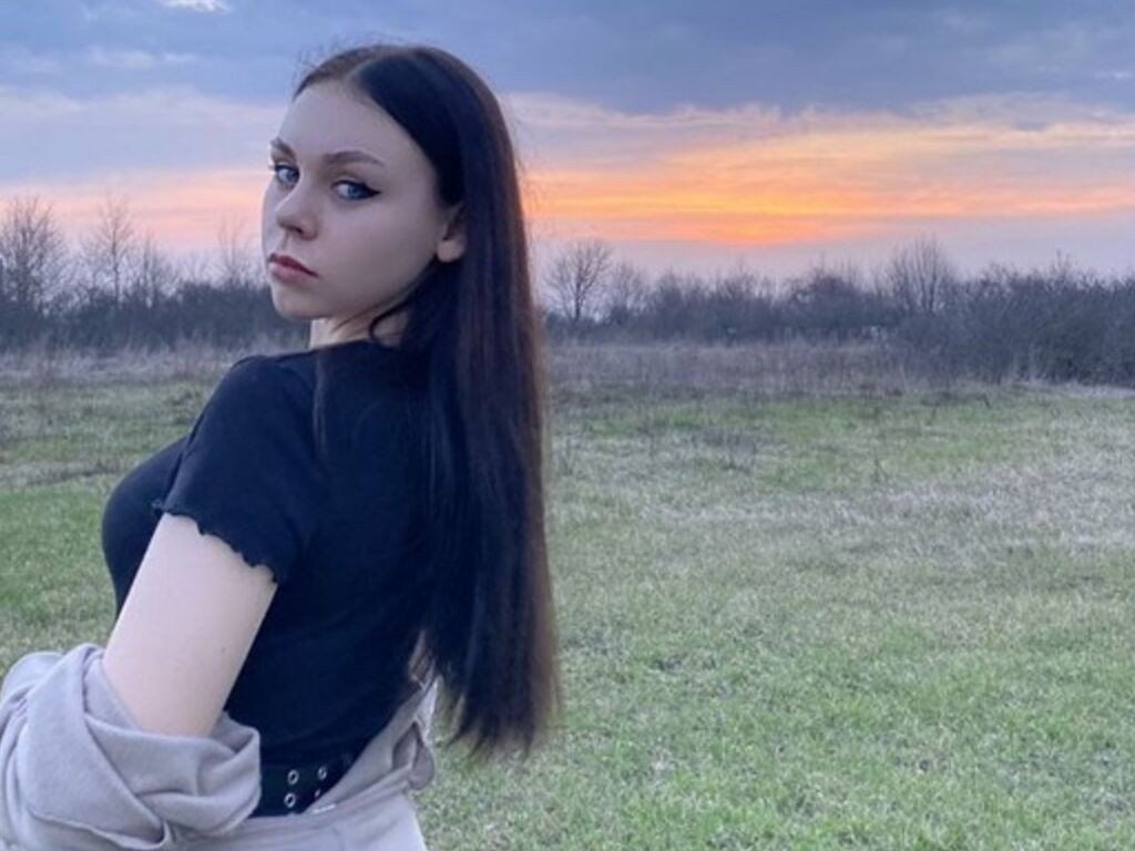 JennetteSabates LiveJasmin