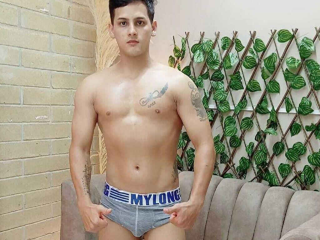 JohnnySevilla LiveJasmin