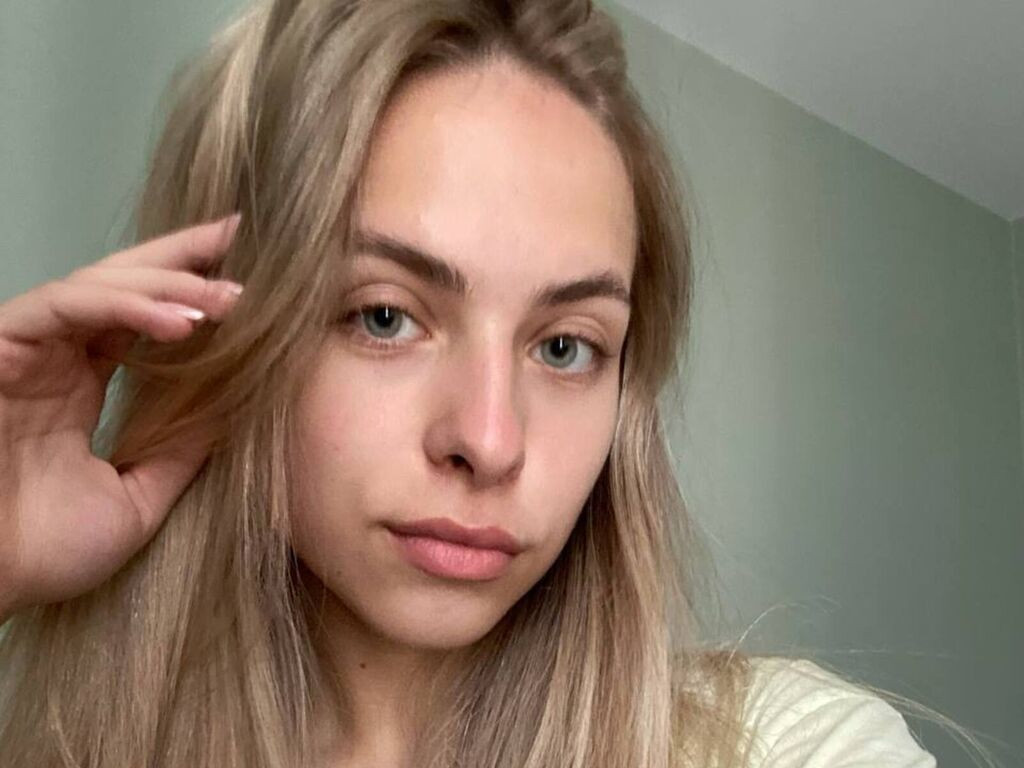 JuliaBenet LiveJasmin