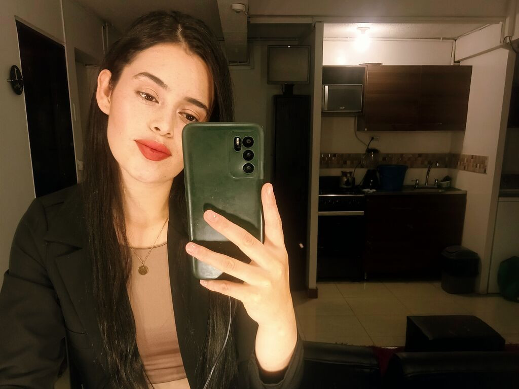JuliettaHamilon LiveJasmin