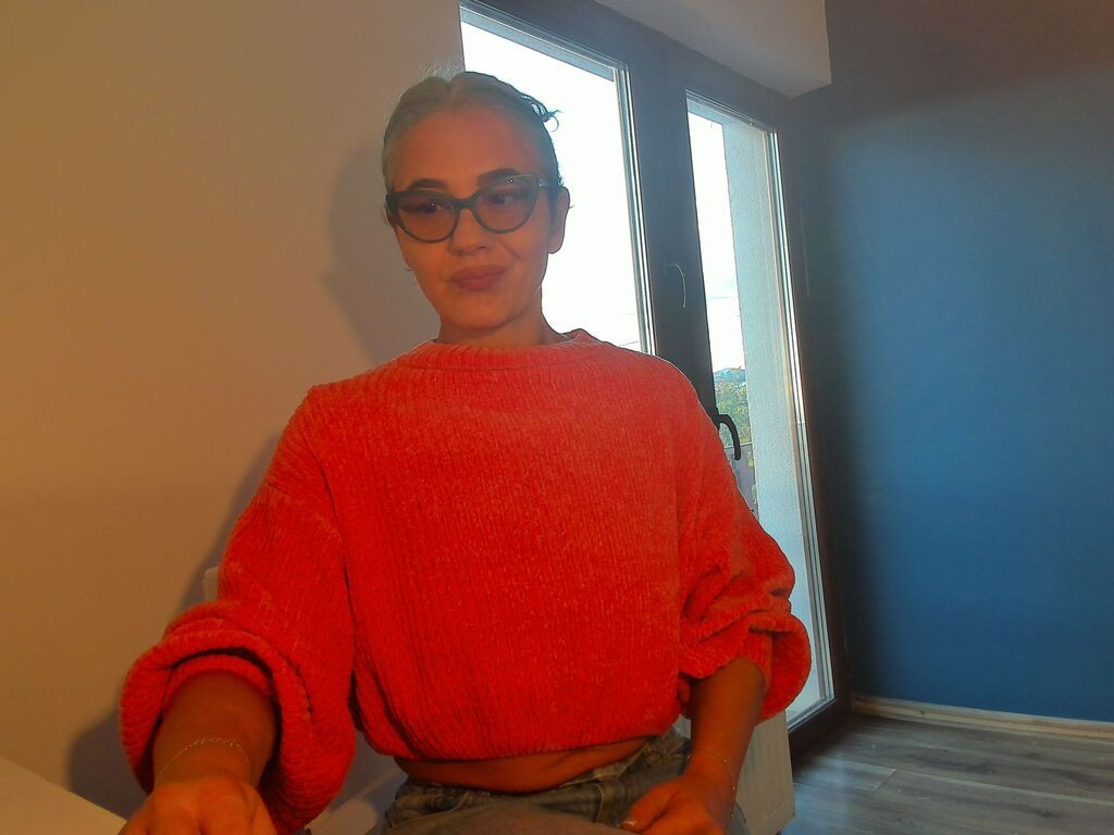 JulietteJak LiveJasmin