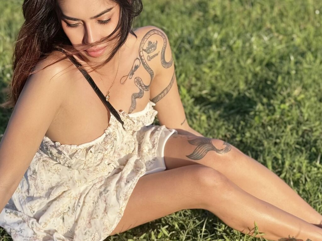 JulliaFakarat Desnudo