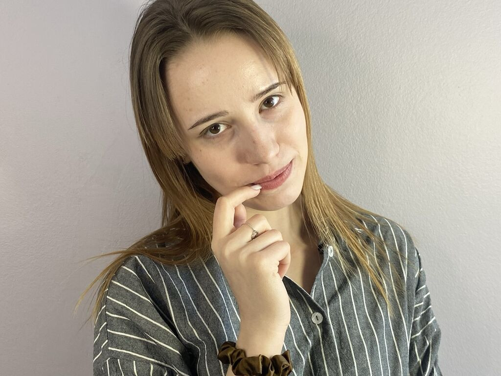 JullieHopper LiveJasmin