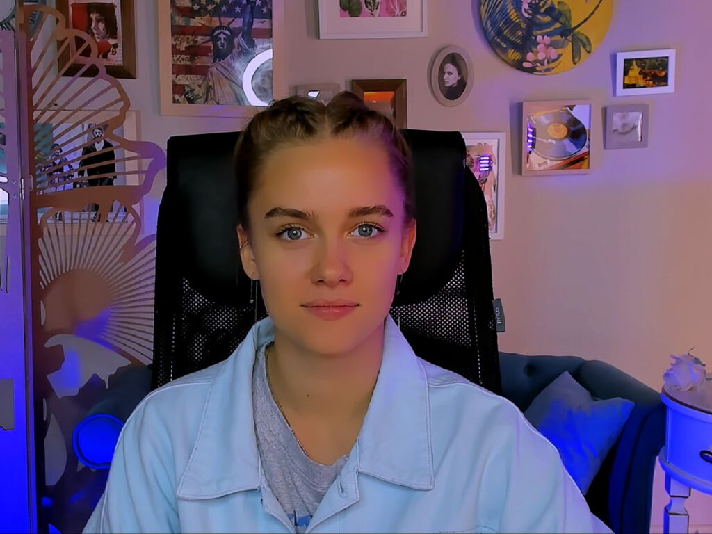 JuneWoods LiveJasmin