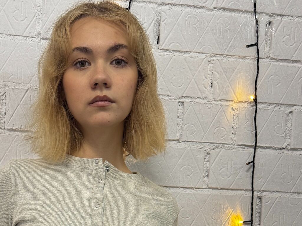 KailaPeroni LiveJasmin