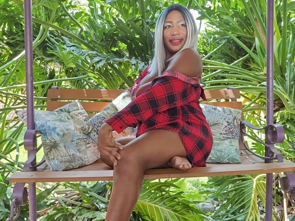 KarenBis Desnudo