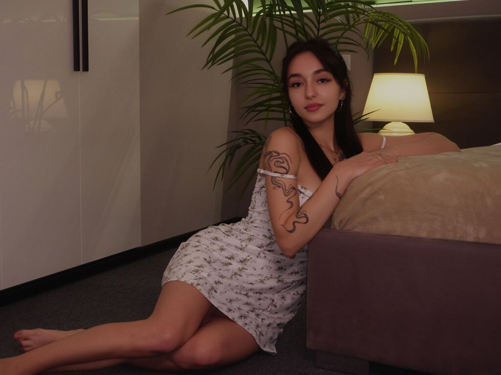 KarinaThorne LiveJasmin