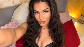 KarolinaAlpha Cam