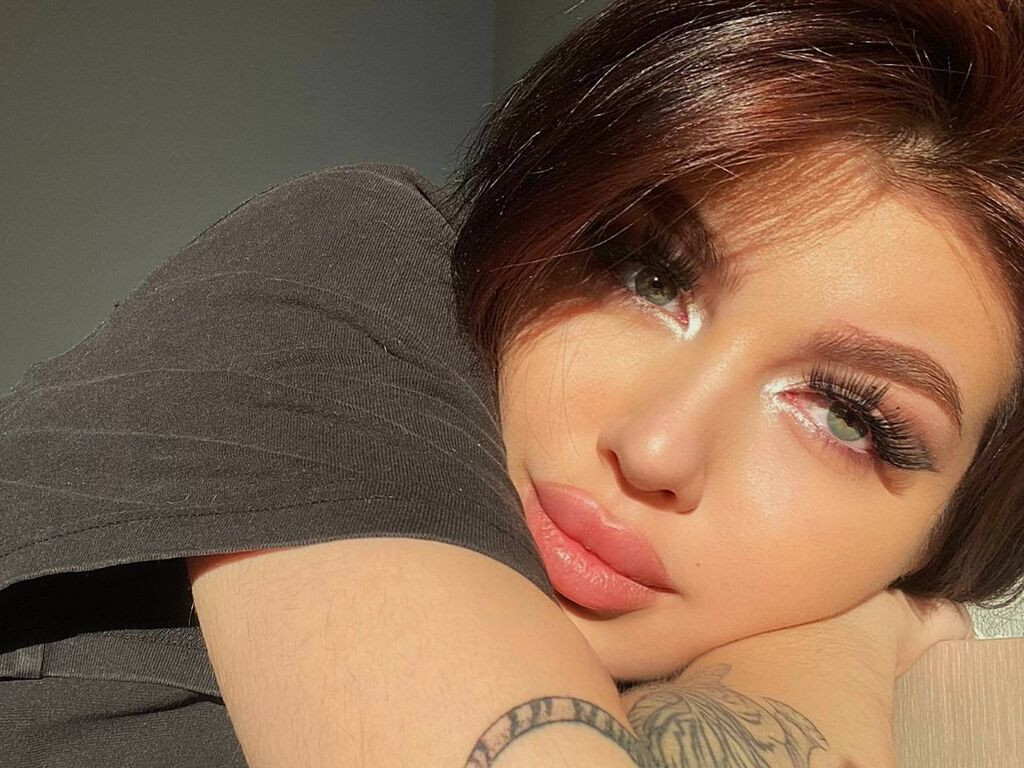 KarolinaKaren LiveJasmin