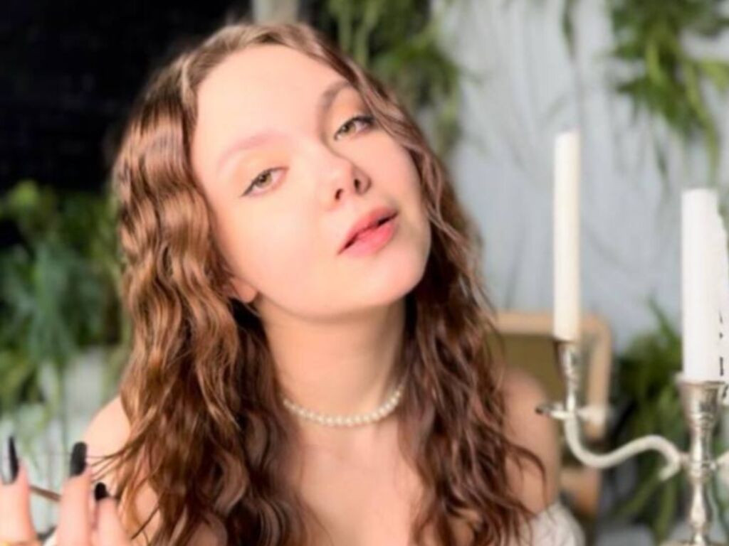 KaterinaWave LiveJasmin