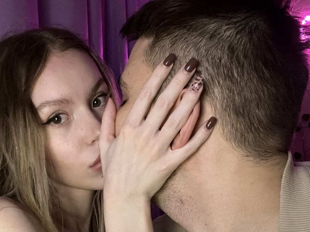 KatieandMark Desnudo