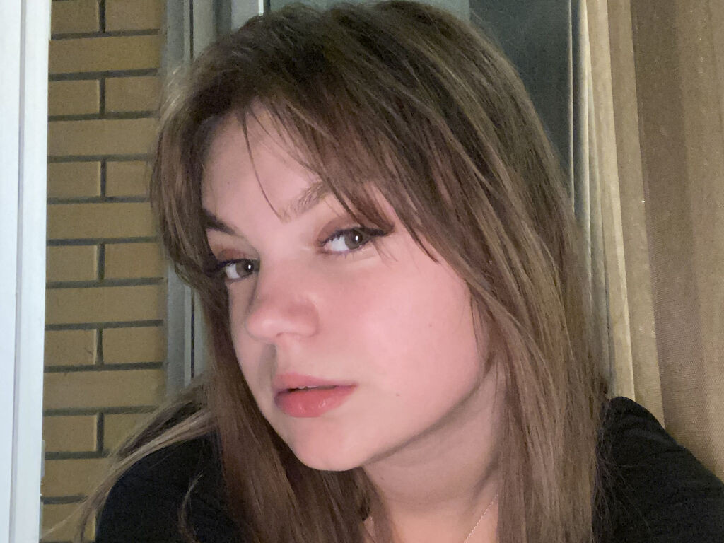 KiraBlake LiveJasmin