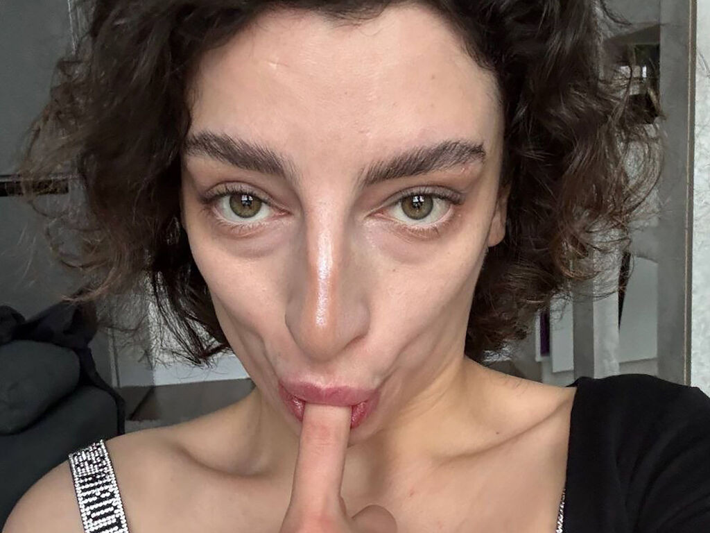 KiraJaqeli Desnudo
