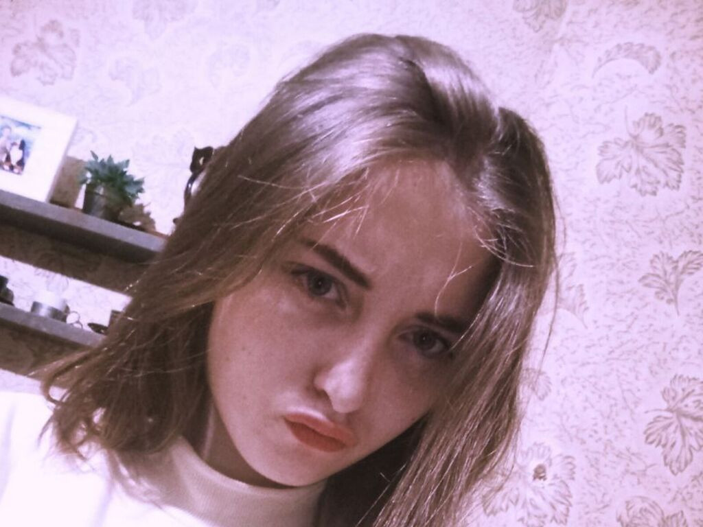 KittyMcCorry LiveJasmin