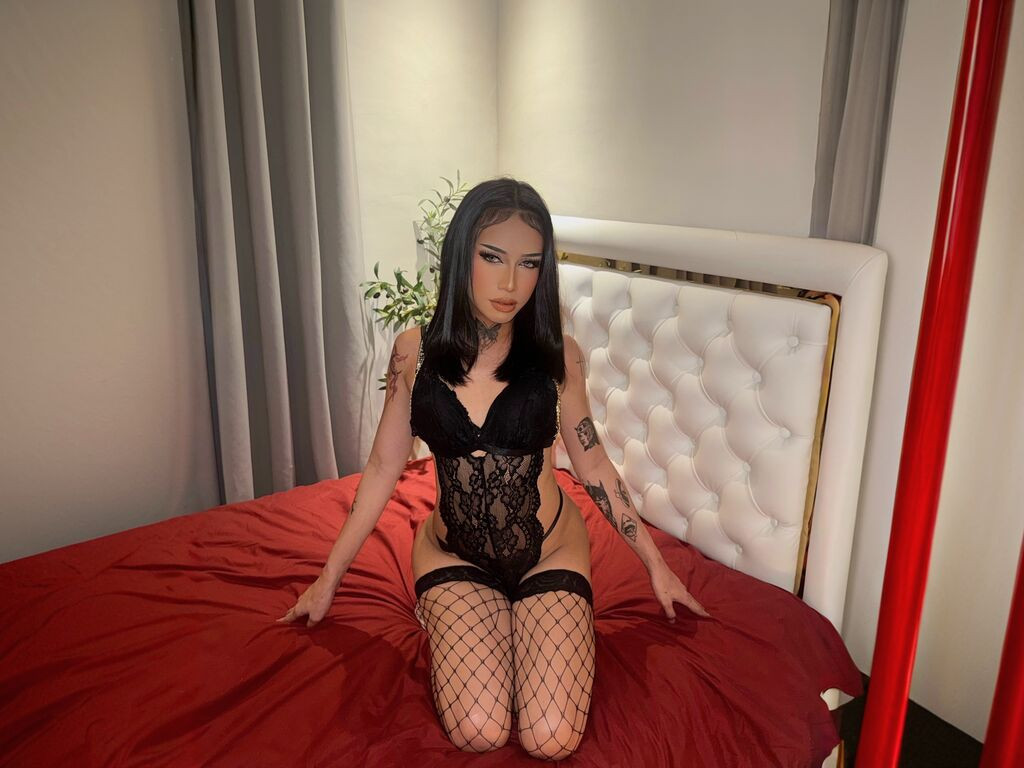 KriziaKinley LiveJasmin