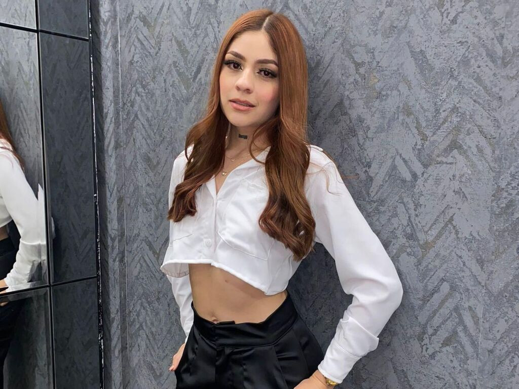 LanaaRouge LiveJasmin