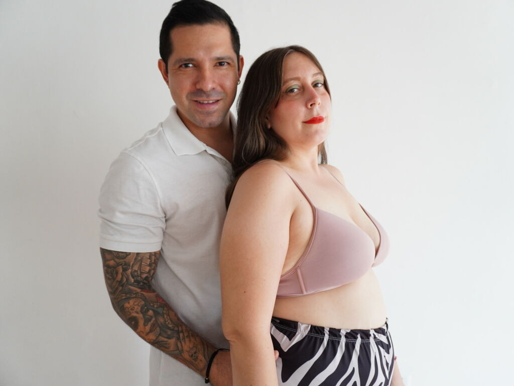 LaraAndJames LiveJasmin