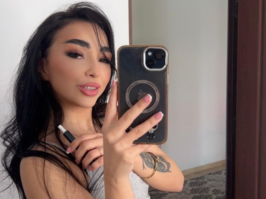 LaraMac LiveJasmin