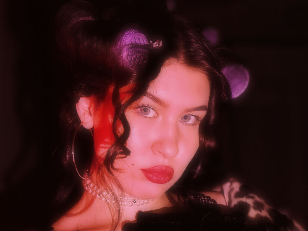 LarondaSuitt LiveJasmin