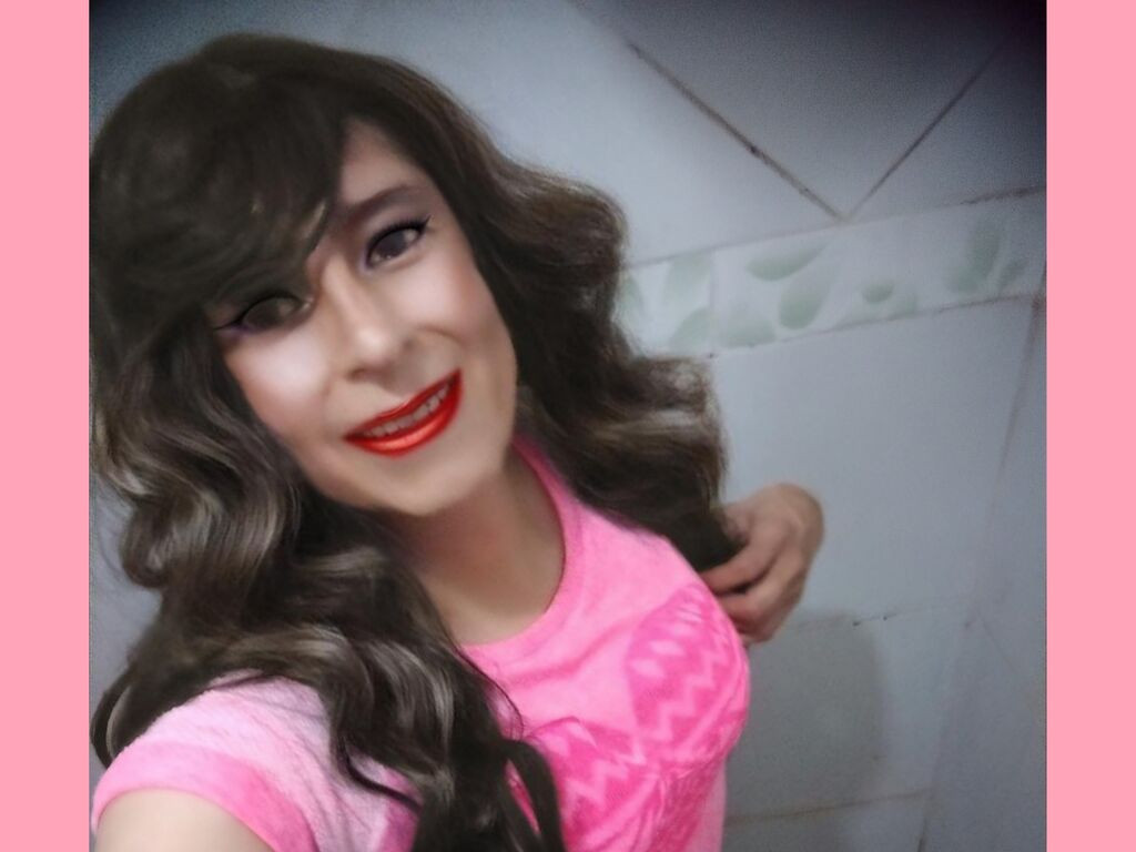 LauraTravesti LiveJasmin