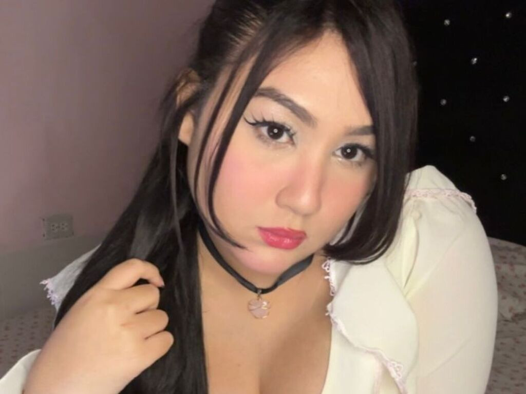 LaynaGarcia LiveJasmin
