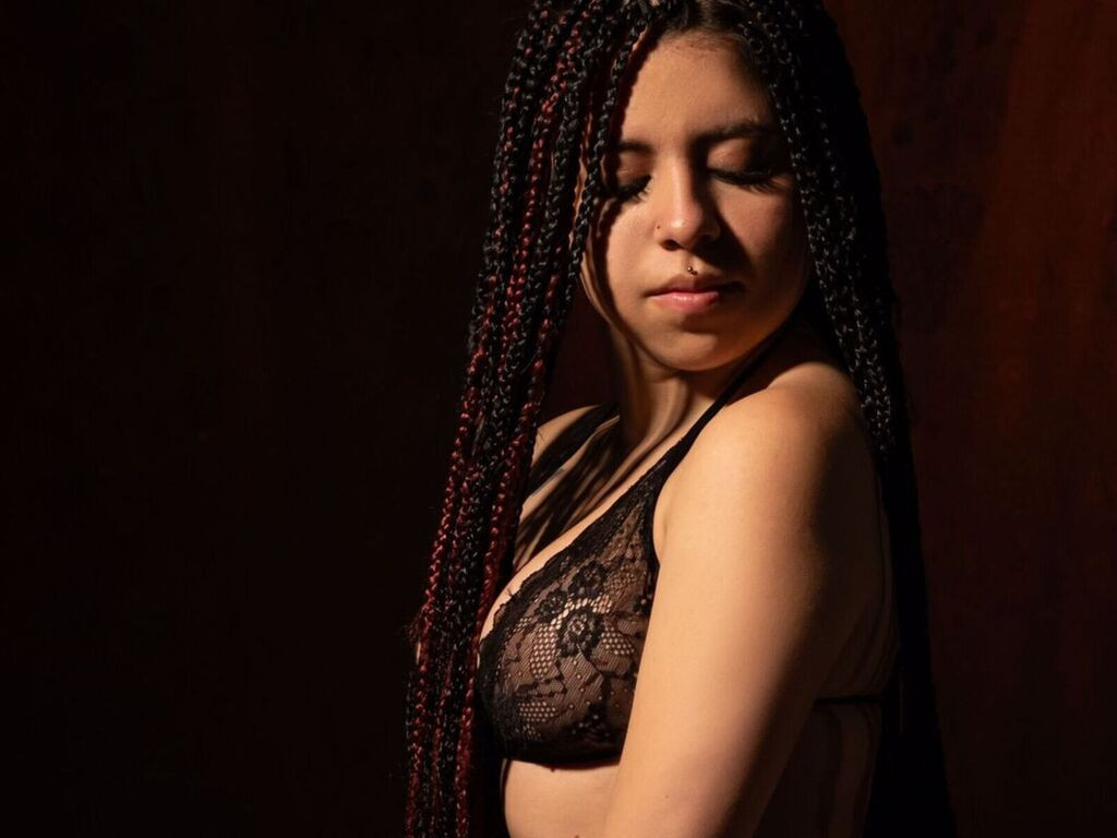 LeidyJhoons LiveJasmin