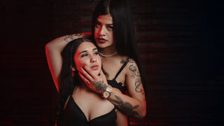 LeilaAndZahra Cam