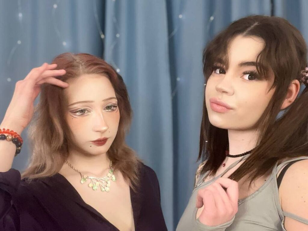 LeonilaAndDahlia LiveJasmin