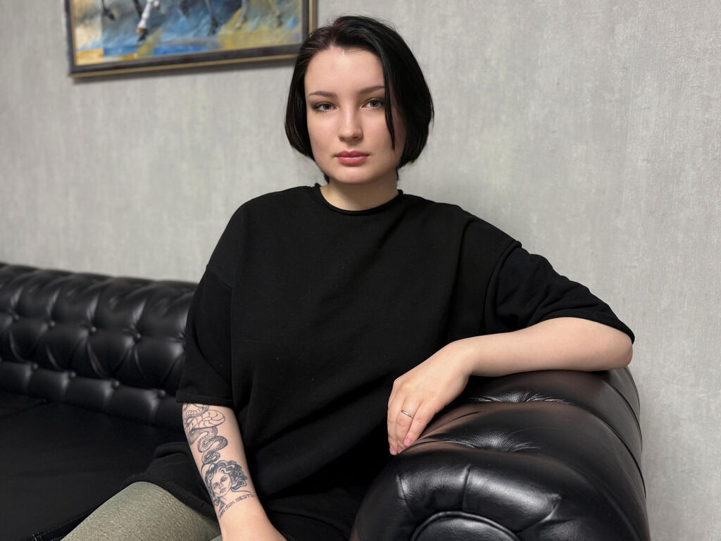 LeonoraSantorini LiveJasmin