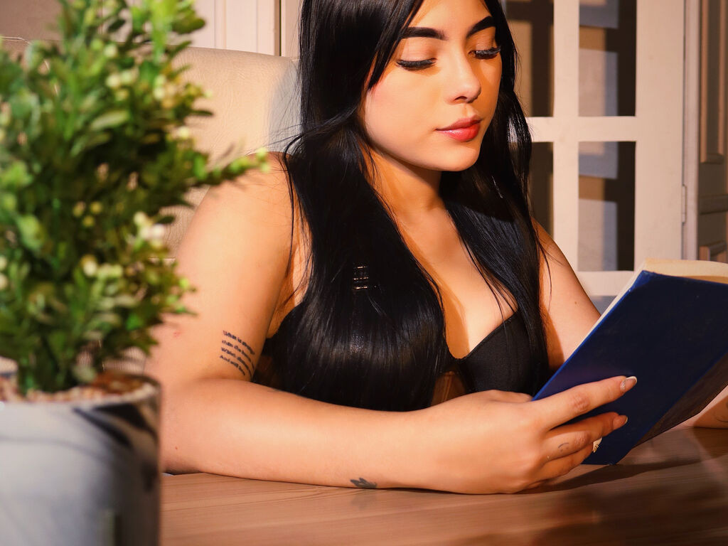 LeslieVenet LiveJasmin