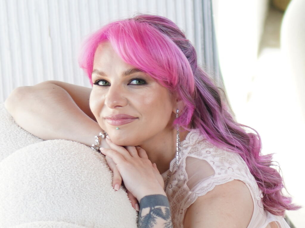 LeyaTaryn LiveJasmin