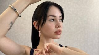 LiaBurri Cam