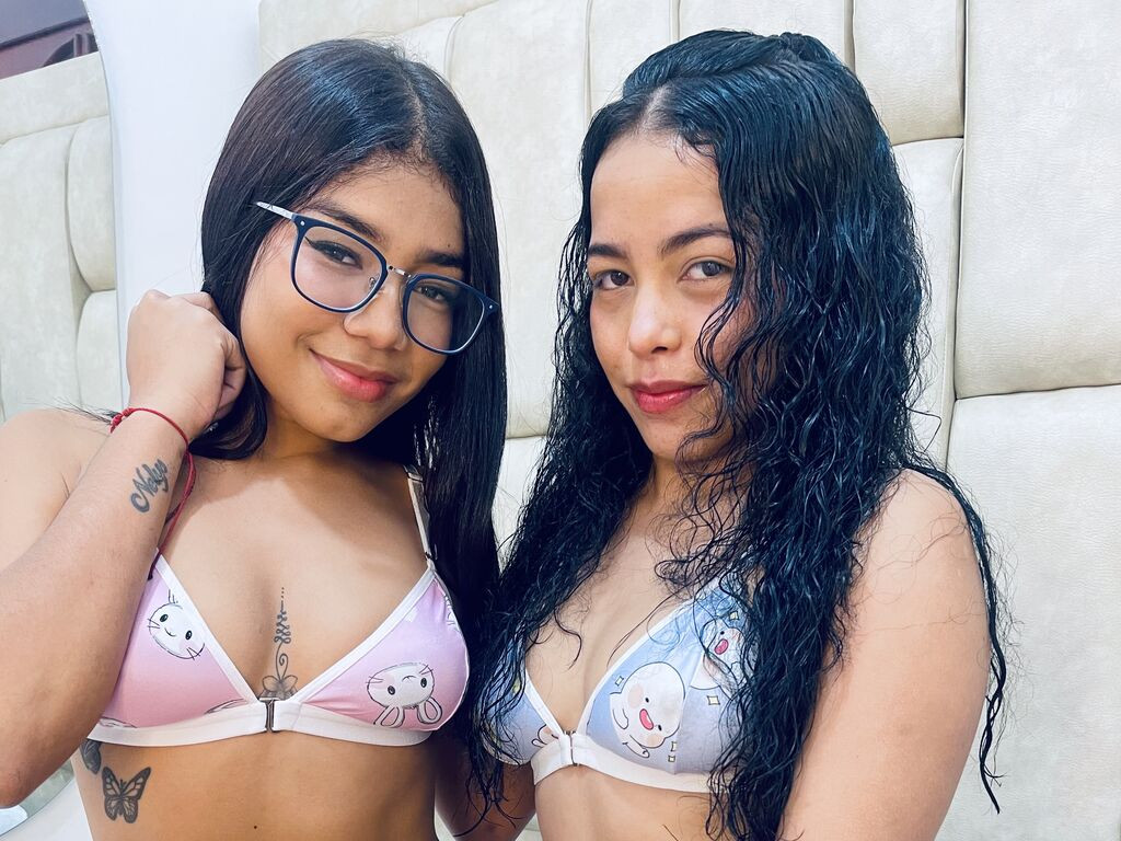 LilaAndTamara LiveJasmin
