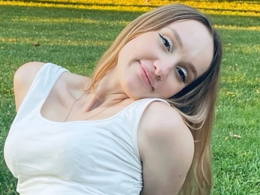 LilyCain LiveJasmin