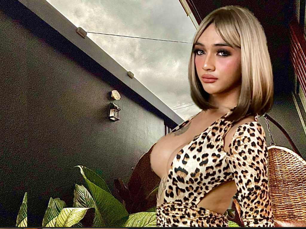 LilyCarolina LiveJasmin