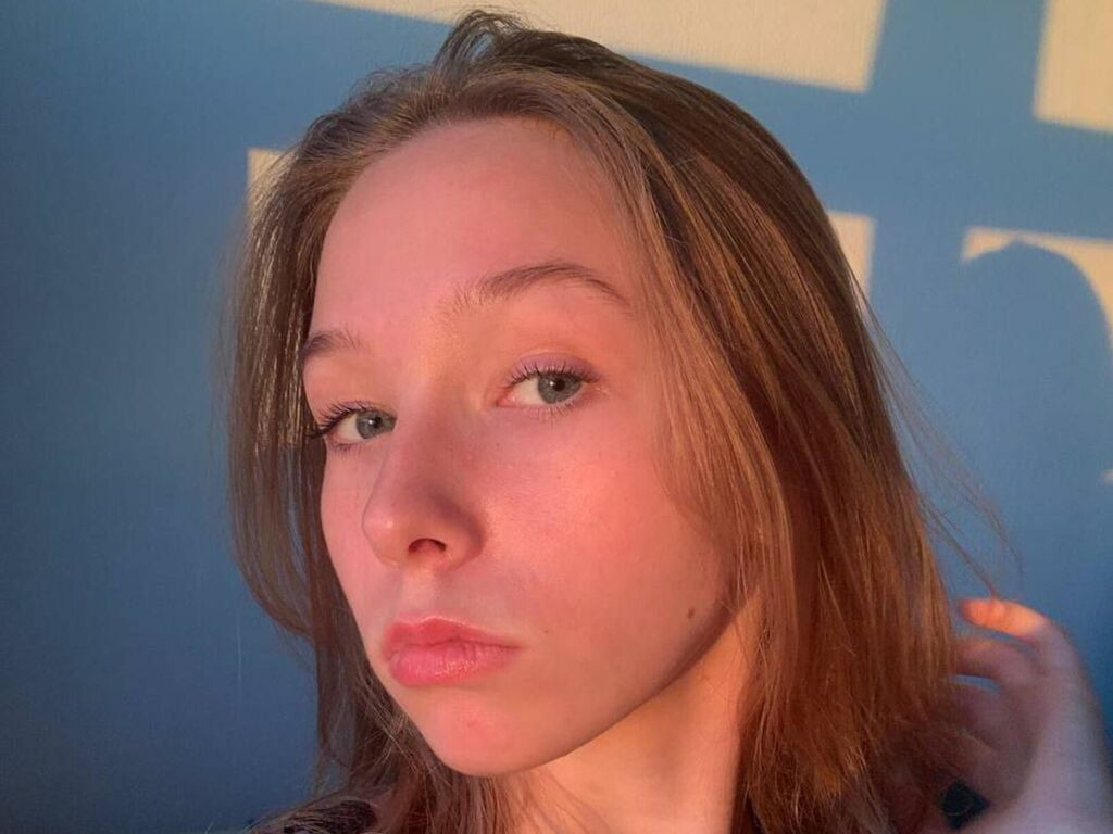 LilyRoses LiveJasmin