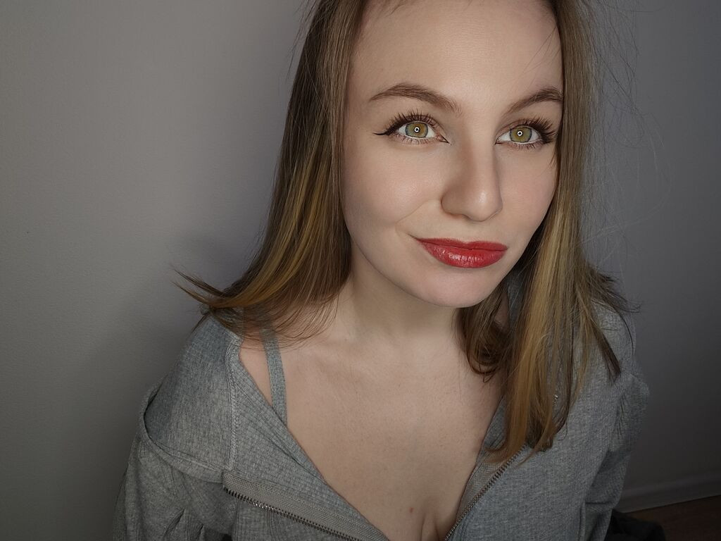 LinaMillls LiveJasmin